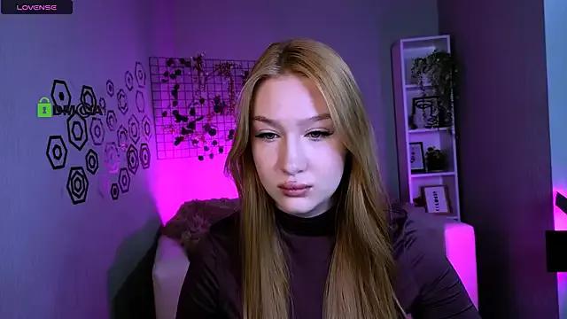 Freechat playful_sophie on StripChat