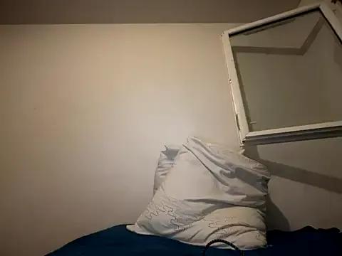 Freechat Rebeu313 on StripChat