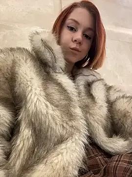 StripChat RosieSecret is Freechat RosieSecret — HARD pinch sweet NIPPLES in public