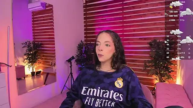 Sapphire_Venuss on StripChat 