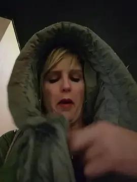 Sexybiene969 — boobs out 1 min in public