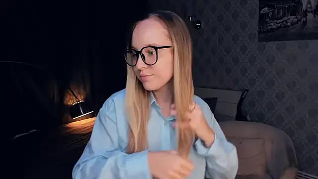 Freechat SoonMoor on StripChat