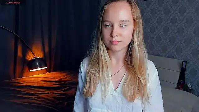 Freechat SoonMoor on StripChat