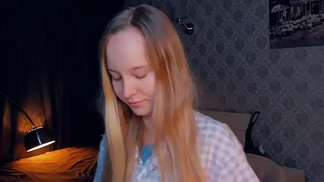 Freechat SoonMoor on StripChat