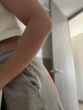 StripChat SophieRaily_ is Freechat SophieRaily_ — Play with my boobs and BJ